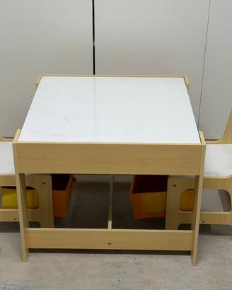Tavolino per bambini, 2 sedie e contenitori