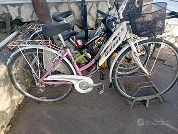 bicicletta donna tipo Graziella 