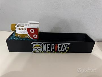 Espositore one piece kinder