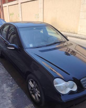 Mercedes-Benz classe C 220 CDI (2005)