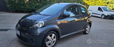 Toyota Aygo 1.0 12V VVT-i 3 porte Sol