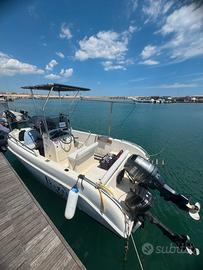 Barca open con fuoribordo Yamaha 40 cv 4 tempi