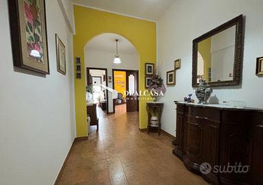 Ampio appartamento con grande terrazza