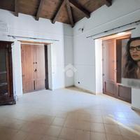 NEGOZIO A BOTRICELLO