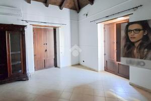 NEGOZIO A BOTRICELLO