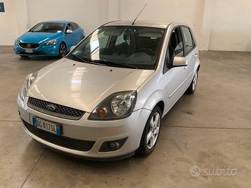 FORD FIESTA 1.2 BENZINA - GARANZIA TCARS