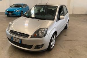 FORD FIESTA 1.2 BENZINA - GARANZIA TCARS
