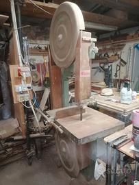 Sega a nastro per legno 380V, usata e funzionante.