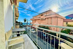 4 LOCALI A LAIGUEGLIA