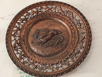 Piatto vintage in rame a sbalzo da  parete.
