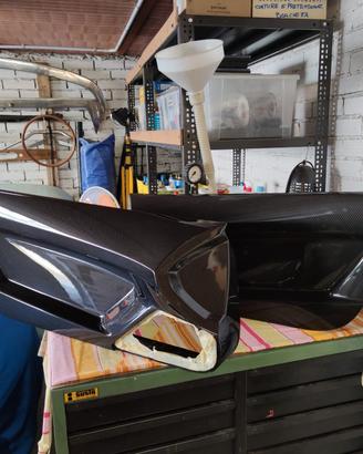 Componenti carbonio Ferrari e Lamborghini 