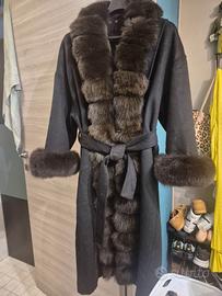 Cappotto di lana bordato volpe