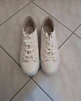 Scarpe leggere – numero 38