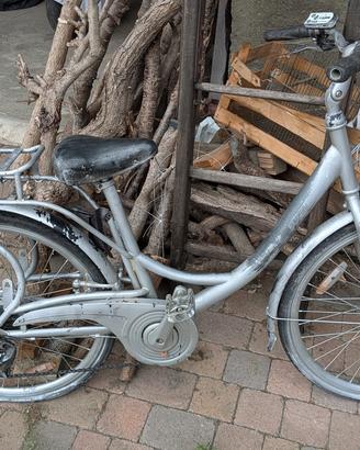 Bicicletta btwin elettrica  senza batteria