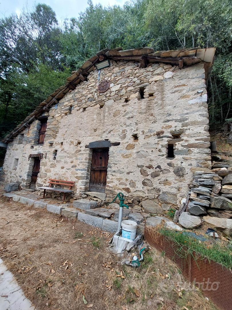 Cascina in collina biellese - Vista 3