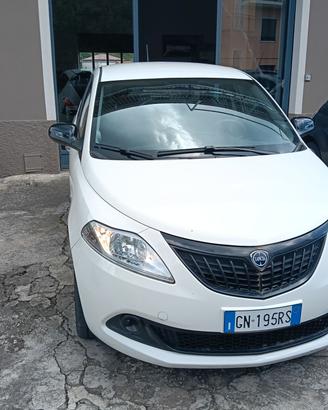Lancia Ypsilon 1.0 FireFly 5 porte S&S Hybrid Silv