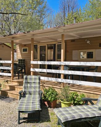 Bungalow con veranda in legno