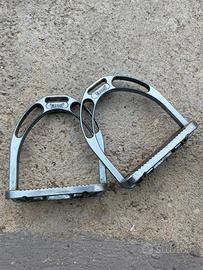 Staffe in alluminio Jin Stirrup WildKart titanio