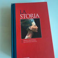 Il primo volume riguarda la preistoria dell'antico