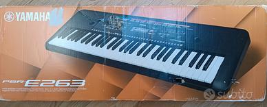Tastiera (61 tasti) Yamaha PSR-E263