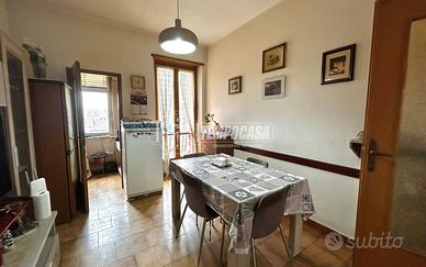 TRILOCALE DOPPIA ESPOSIZIONE