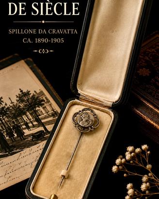 Antica spilla 1890 allegoria Musica con scrigno