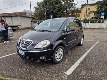 Lancia musa 1.4 bezina GPL