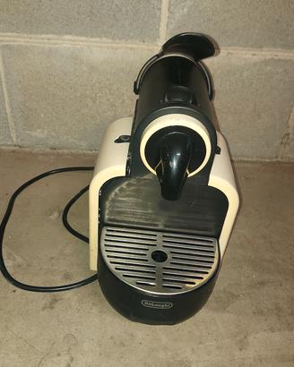 nespresso macchina caffe/cialde guasta