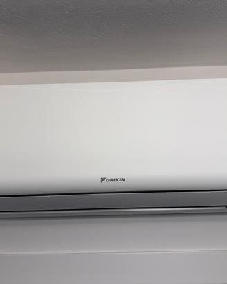 Condizionatore fisso Daikin ATXC35DV1B