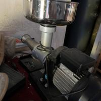 Spremipomodoro elettrico Reber