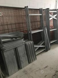 Scaffalatura in alluminio 7.50x2x0.80m