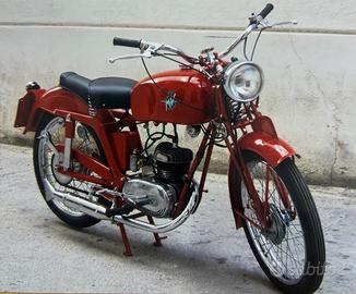 MV Augusta 125 totalmente restaurata e mai usata