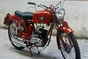 MV Augusta 125 totalmente restaurata e mai usata