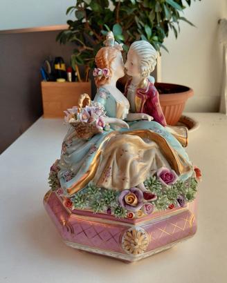 Statua Bacio Amanti Ceramica Antica