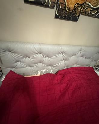 Letto matrimoniale con contenitore
