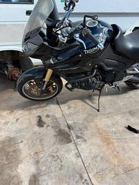 Triumph tiger 1050