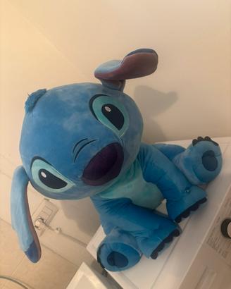 Stitch gigante parlante