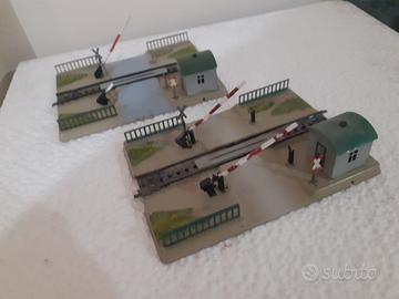 coppia passaggio a livello marklin modellismo ferr