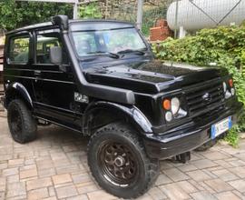 SUZUKI Samurai -