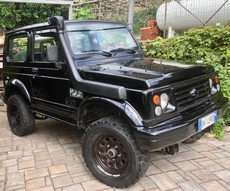 SUZUKI Samurai -