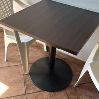 Tavoli in ferro e legno