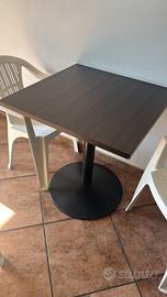 Tavoli in ferro e legno