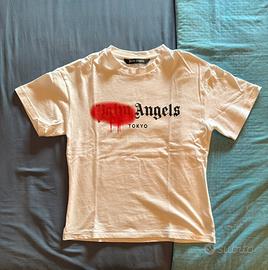 Maglietta con spray rosso