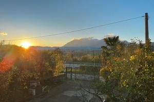 Casa indipendente con ingresso dalla Variante EST