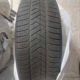 Gomme invernali Pirelli  235/60 R18 103H