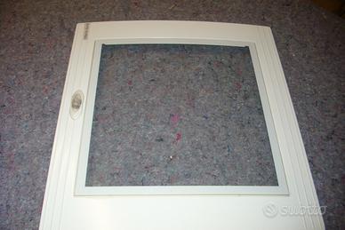 Sportello in alluminio e cristallo