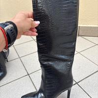 Stivali trama pitone nero lucido