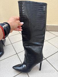 Stivali trama pitone nero lucido
