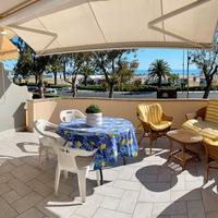 Duplex sul lungomare per giugno e luglio rif.8