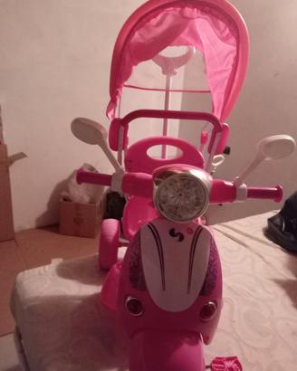 triciclo a vespa bimba con musica